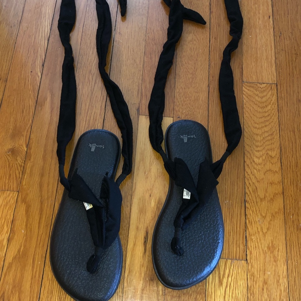 Black Yoga mat sandals.